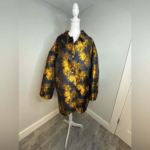 NWT Isaac Mizrahi Jacquard Floral Navy and gold Fleece Lined elegant jacket. 3X - Picture 3 of 17
